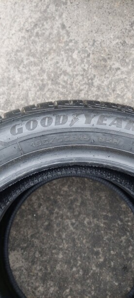 Легковые шины GoodYear Ultra Grip Perfomance+ 195/55 R15 2 шт.