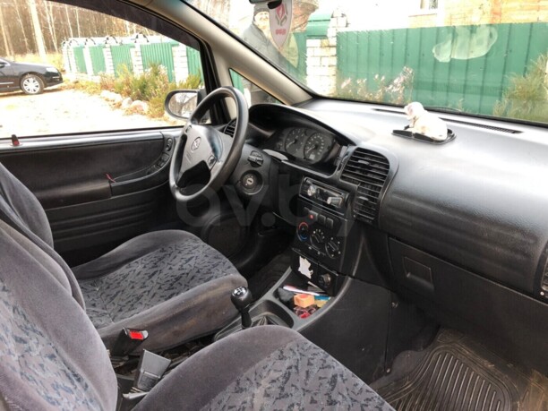 Opel Zafira A, 7 мест, 2000 г.