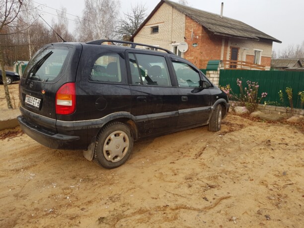 Opel Zafira A, 7 мест, 2000 г.
