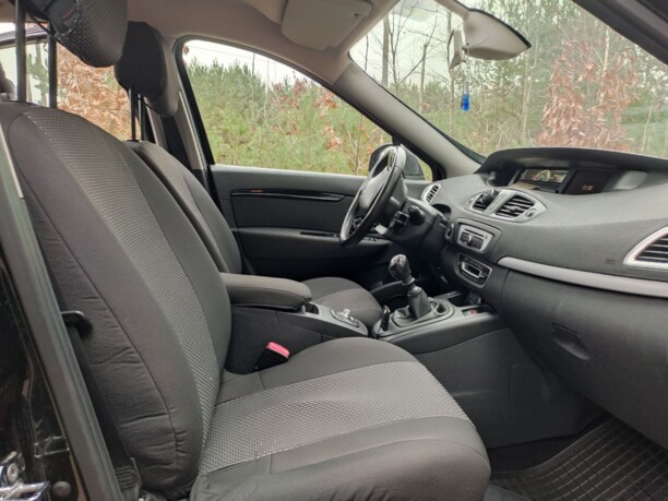Renault Grand Scenic III · 2-й рестайлинг, 7 мест, 2014 г.