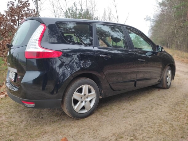 Renault Grand Scenic III · 2-й рестайлинг, 7 мест, 2014 г.