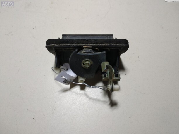 Кнопка открывания багажника для Volkswagen Golf III 1991 - 2000