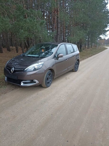 Renault Grand Scenic III · 2-й рестайлинг, 7 мест, 2013 г.