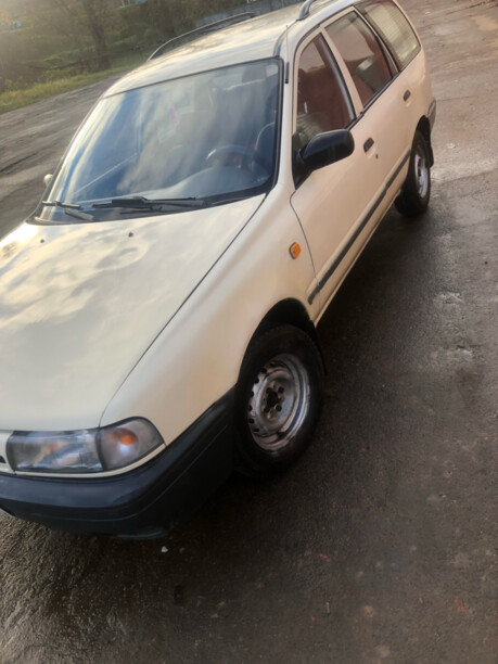 Nissan Sunny Y10, 1992 г.