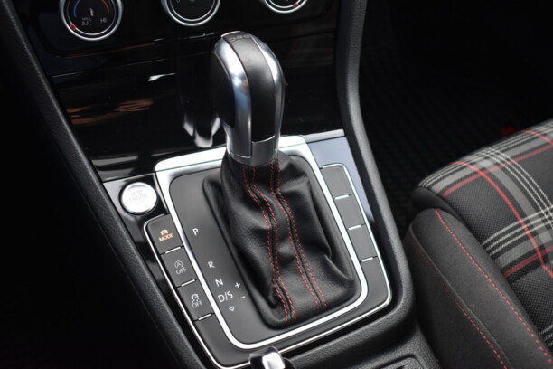Volkswagen Golf GTI VII · Рестайлинг, 2019 г.