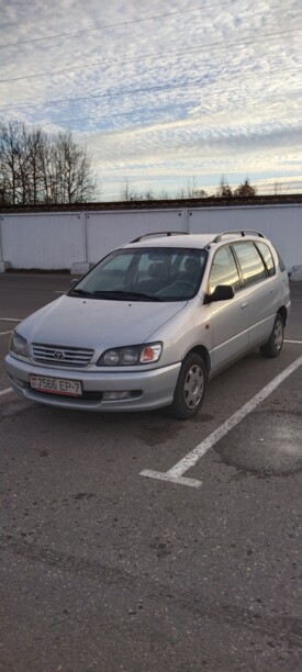 Toyota Picnic I, 7 мест, 1998 г.