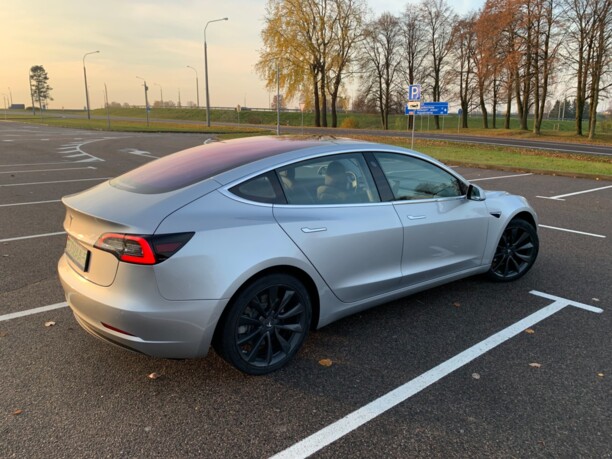Tesla Model 3, 2018 г.