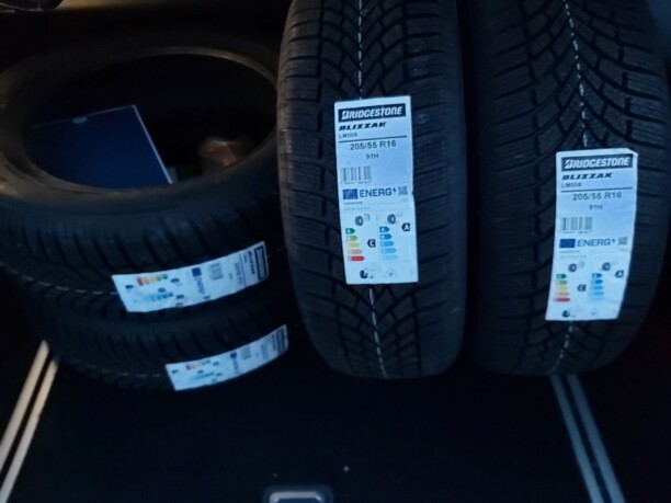 Легковые шины Bridgestone Blizzak LM005 205/55 R16 4 шт.