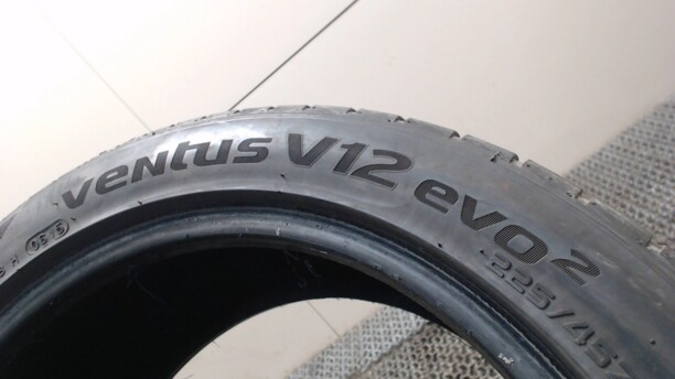 Легковые шины Hankook Ventus V12 evo 225/45 R17 1 шт.