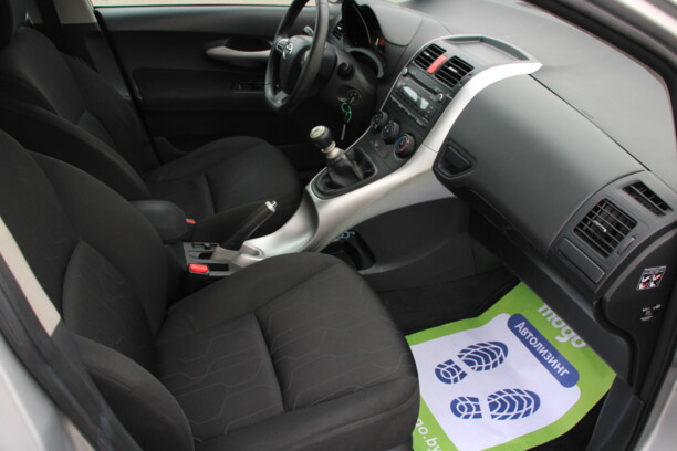 Toyota Auris I (E150) · Рестайлинг, 2010 г.