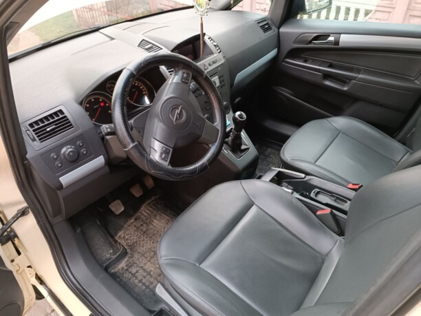 Opel Zafira B, 7 мест, 2007 г.