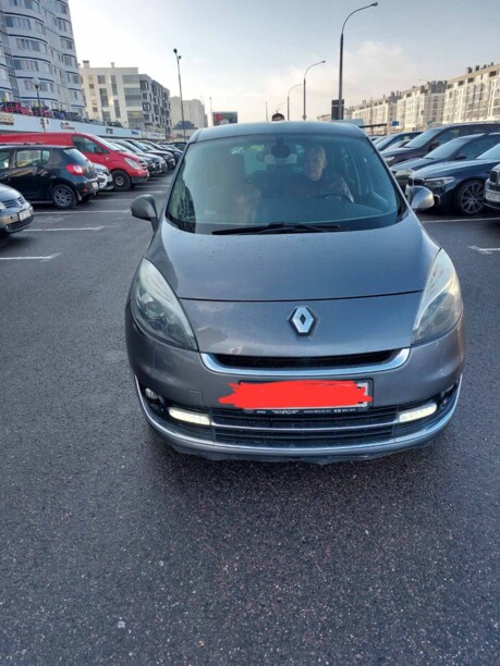 Renault Grand Scenic III · 2-й рестайлинг, 7 мест, 2013 г.