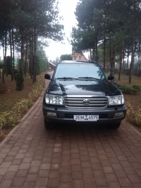 Toyota Land Cruiser J100 · Рестайлинг, 7 мест, 2004 г.