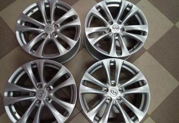 R18 Infiniti, Nissan 8x18 5x114.3 4 шт.