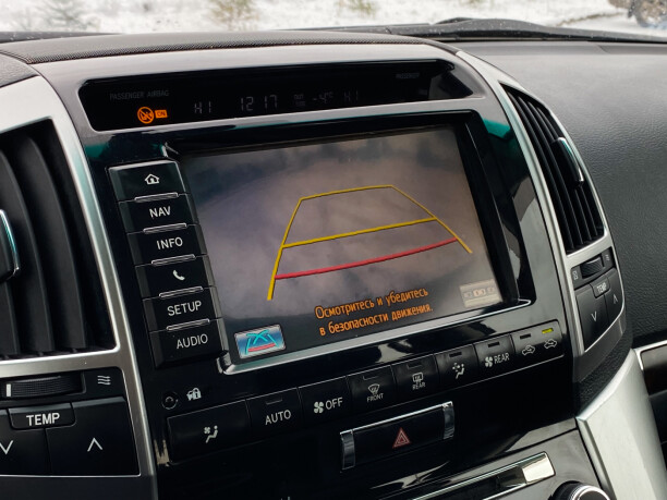 Toyota Land Cruiser J200 · Рестайлинг, 7 мест, 2014 г.