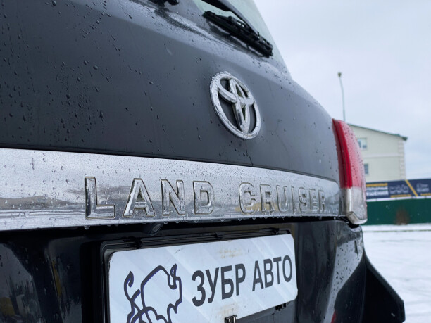 Toyota Land Cruiser J200 · Рестайлинг, 7 мест, 2014 г.