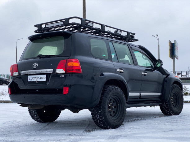 Toyota Land Cruiser J200 · Рестайлинг, 7 мест, 2014 г.