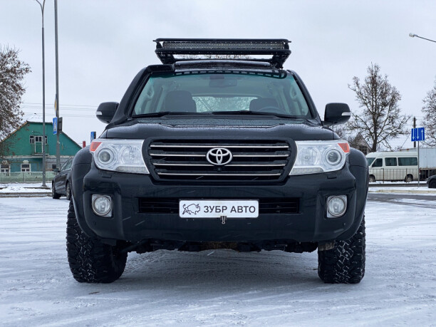 Toyota Land Cruiser J200 · Рестайлинг, 7 мест, 2014 г.