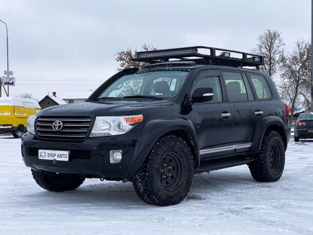Toyota Land Cruiser J200 · Рестайлинг, 7 мест, 2014 г.