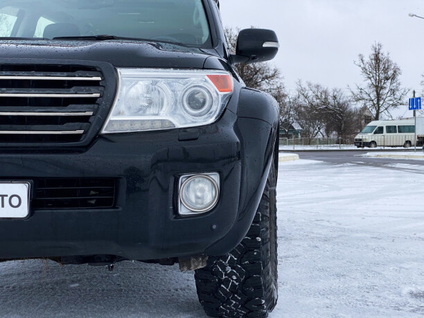 Toyota Land Cruiser J200 · Рестайлинг, 7 мест, 2014 г.