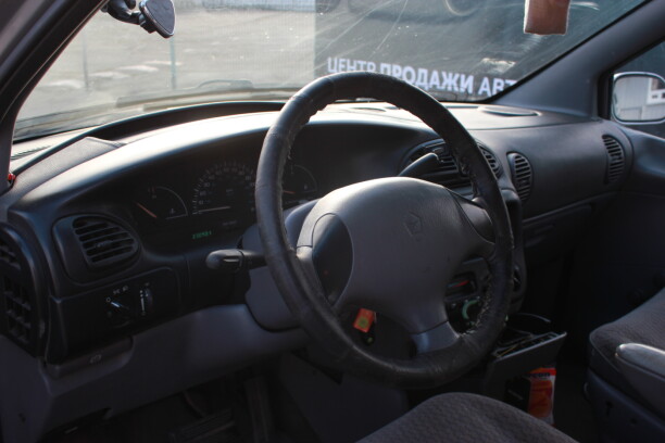 Dodge Caravan III, 7 мест, 2000 г.
