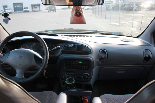 Dodge Caravan III, 7 мест, 2000 г.