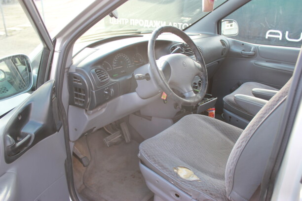 Dodge Caravan III, 7 мест, 2000 г.