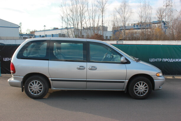 Dodge Caravan III, 7 мест, 2000 г.