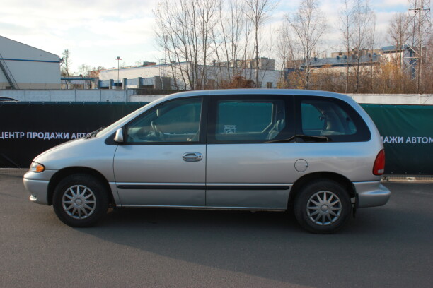 Dodge Caravan III, 7 мест, 2000 г.