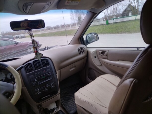 Dodge Grand Caravan IV, 7 мест, 2001 г.