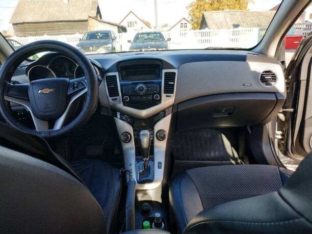 Chevrolet Cruze J300, 2011 г.