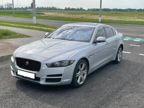 Jaguar XE I, 2017 г.