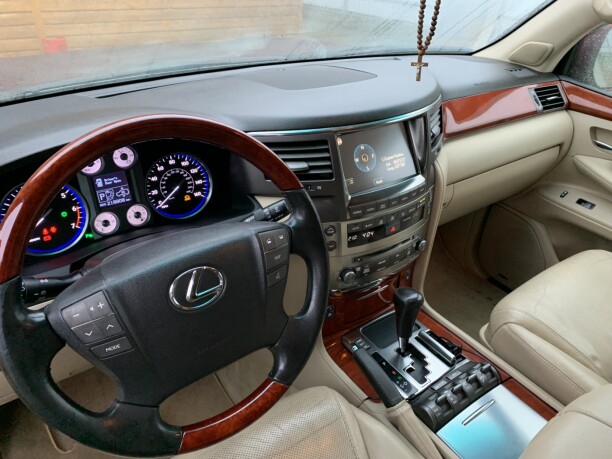 Lexus LX III, 7 мест, 2009 г.