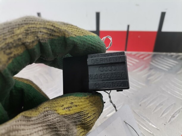 Кнопка стеклоподъемника для Audi A3 8L 1996-2000