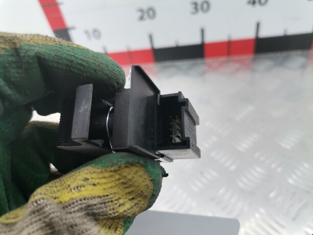 Кнопка стеклоподъемника для Audi A3 8L 1996-2000