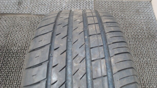 Легковые шины BOTO Vantage H-8 235/45 R17 2 шт.