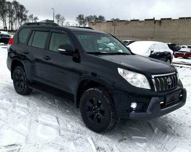 Toyota Land Cruiser Prado J150, 7 мест, 2011 г.