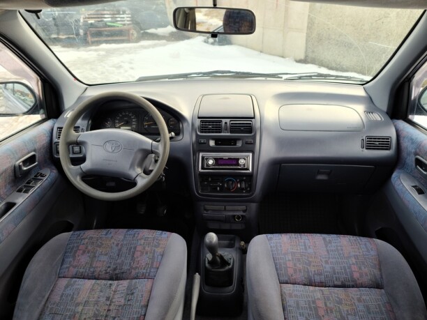 Toyota Picnic I, 7 мест, 1997 г.