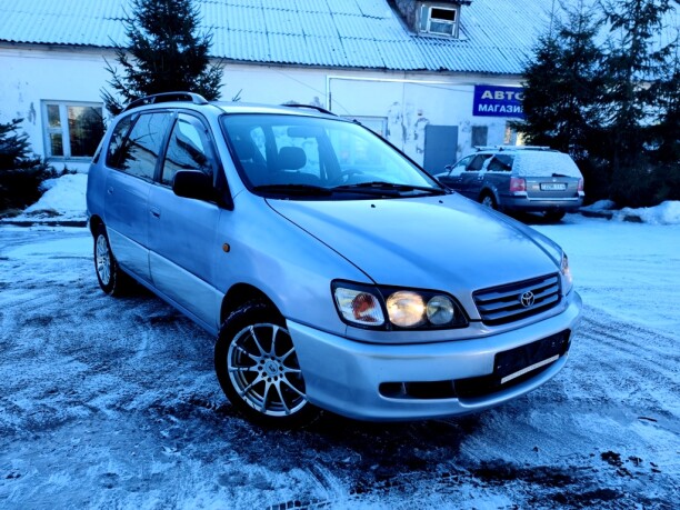 Toyota Picnic I, 7 мест, 1997 г.