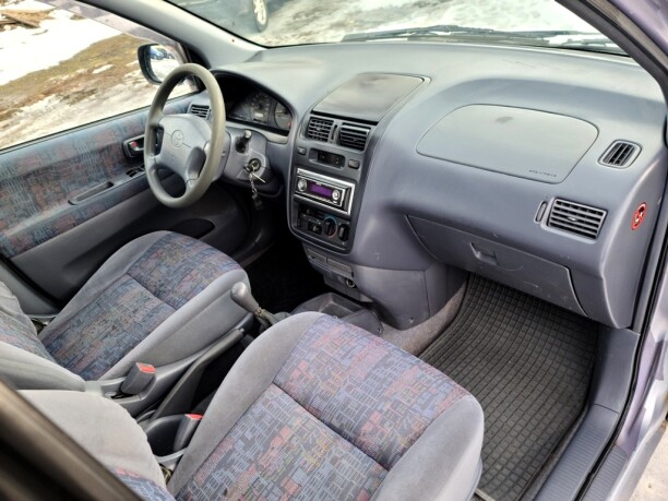 Toyota Picnic I, 7 мест, 1997 г.
