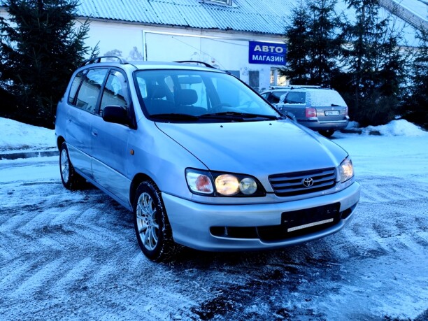 Toyota Picnic I, 7 мест, 1997 г.