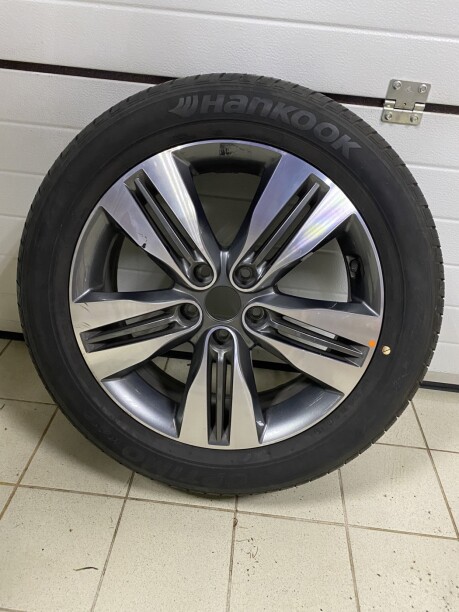 Литой диск от Hyundai. Ronal 6.5x18 5x114.3 1 шт.