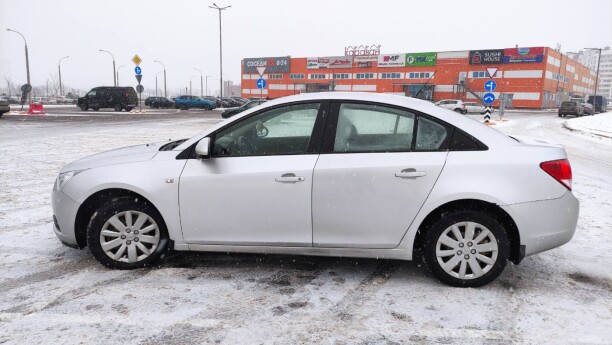 Chevrolet Cruze J300, 2011 г.