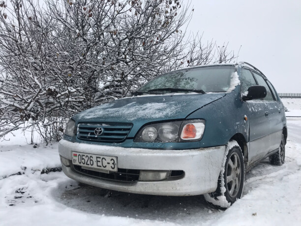 Toyota Picnic I, 7 мест, 1999 г.