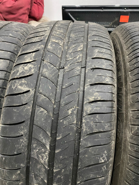 Легковые шины Michelin 215/60 R16 4 шт.