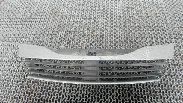 Решетка радиатора для Renault Laguna I · Рестайлинг 1998-2001