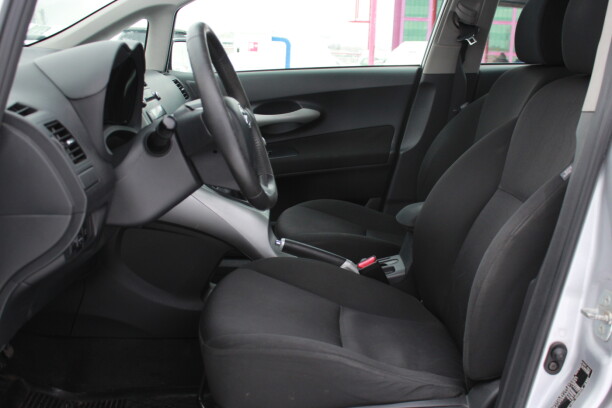 Toyota Auris I (E150) · Рестайлинг, 2010 г.