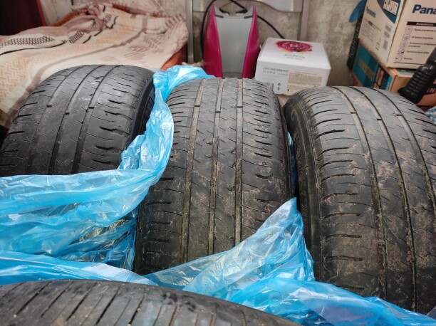 Легковые шины Michelin 195/65 R15 4 шт.