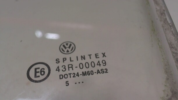 Боковое стекло для Volkswagen Vento 1992-1999