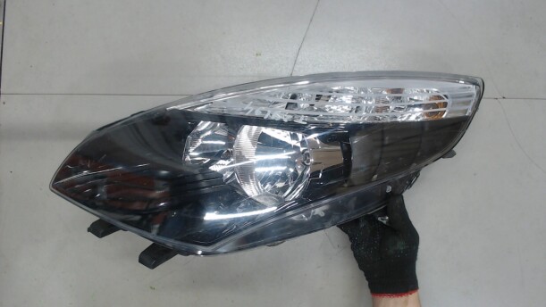 Фара передняя для Renault Scenic III 2009-2012